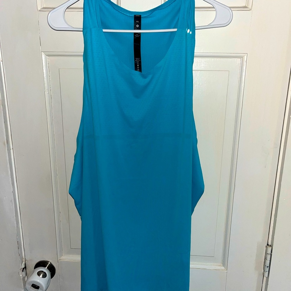Lululemon tank